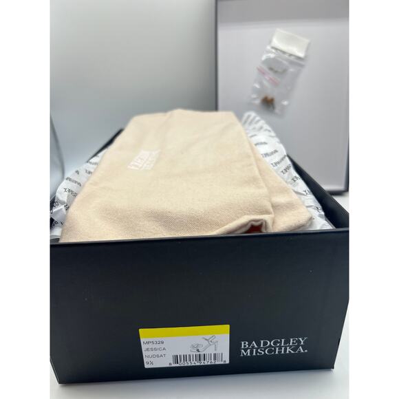 Badgley Mischka Women's Jessica Heeled Sandal Nude Satin MP5329 Size 9.5 NIB - Picture 5 of 11